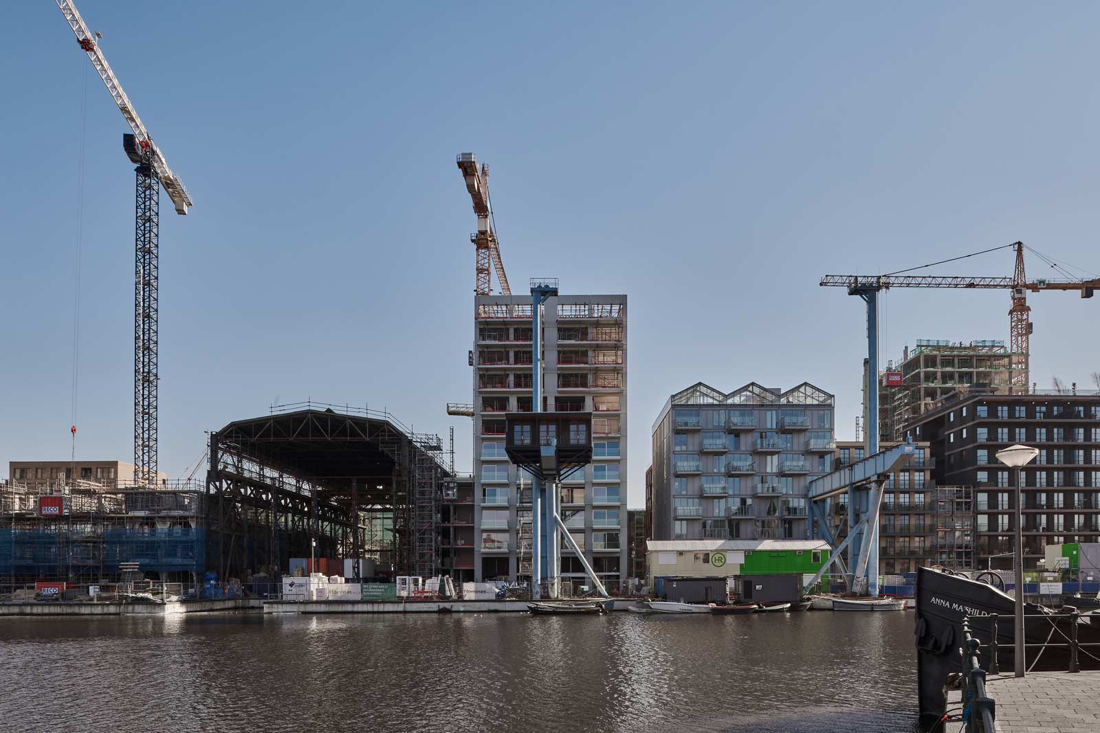 Werkspoor op Oostenburg tops out