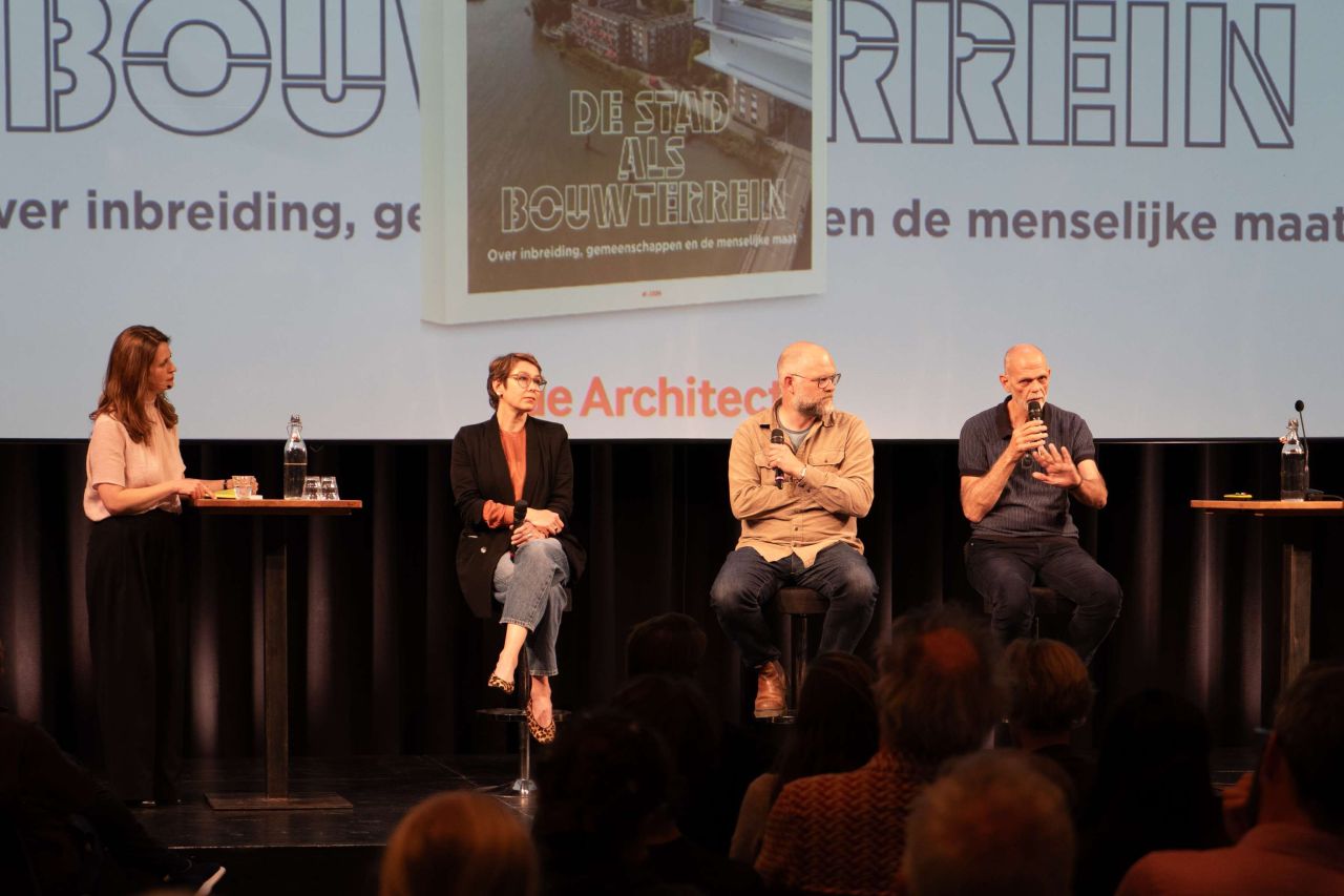 photo of De Architect debate at Pakhuis de Zwijger about the City as a Construction Site with Evert Klinkenberg of BETA architects amsterdam
